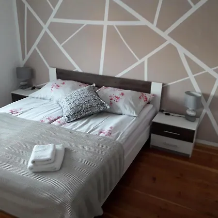 Justin Apartman